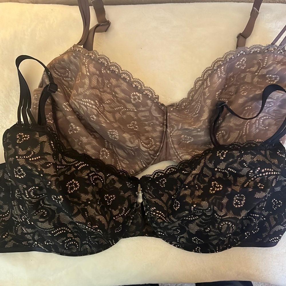 Bundle of two Soma Enticing Lift Balconet Bras size 34G.